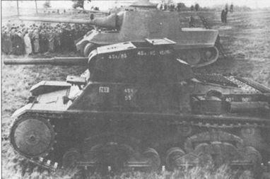 Xe có kíp chiến đấu bao gồm 4 người trong đó có một pháo thủ kiêm xa trưởng, một nạp đạn viên, một lái xe và một điện đài viên kiêm nhiệm vụ của xạ thủ súng máy trên xe. Khẩu súng máy trên xe cũng có cỡ nòng cực kỳ đặc biệt - 8mm loại Breda 38 do Italia thiết kế. Nguồn ảnh: WOTnews.