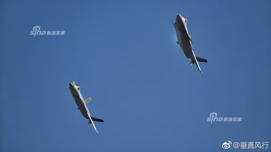 J-20 từ lâu đã được biết tới là chiến đấu cơ tàng hình thế hệ 5 đầu tiên của Trung Quốc. Truyền thông Trung Quốc thậm chí còn coi đây như là một phương tiện chiến đấu tương đương với F-22 của Mỹ. Nguồn ảnh: Sina.