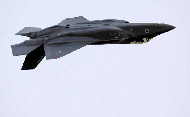 Không quân Thuỷ quân Lục chiến Mỹ có trong tay rất nhiều loại máy bay "giá rẻ" khác hoàn toàn có thể thực hiện được các nhiệm vụ tương tự. Trong khi đó, việc sử dụng F-35 là quá đắt đỏ với chi phí giờ bay quá lớn và bản thân loại vũ khí được sử dụng cũng có giá thành quá cao. Nguồn ảnh: Fighter.