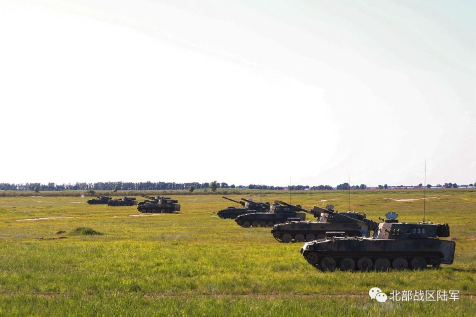 Không sở hữu được 2S23 Nona từ Nga, Trung Quốc quay sang Ukraine và mua một loạt các tổ hợp 2S9 Nona-S vào năm 2000. Tổ hợp 2S9 Nona-S mà Ukraine sở hữu lại là phiên bản cơ sở để Nga phát triển 2S31 Vena. Nguồn ảnh: Sina.