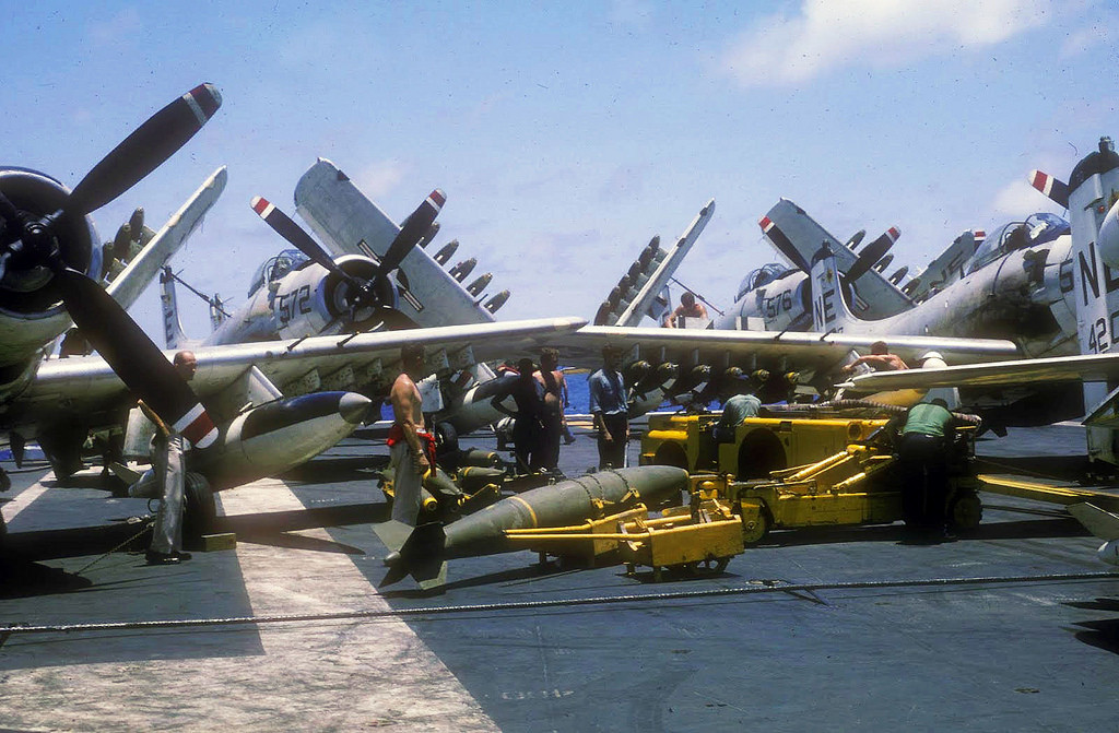 Thậm chí Không quân Mỹ còn từng ghi nhận có tới hai lần, Skyraider bắn hạ được MiG-17 (không rõ ở chiến trường Việt Nam hay ở đâu). Điều này khiến A-1D Skyraider có thể được coi là loại tiêm kích – bom hiệu quả nhất trong Chiến tranh Việt Nam, dù rằng những đóng góp của nó là không nhiều, chủ yếu thực hiện những nhiệm vụ ném bom chiến thuật yểm trợ các lực lượng mặt đất... còn nữa