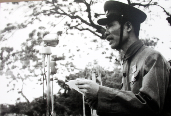 Nguyen Tong bi thu Do Muoi: Mot nha quan su xuat sac!