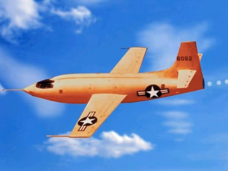 Được thiết kế để bay ở tốc độ lên tới 2600 km/h - đây là chiếc máy bay nhanh hơn mọi loại máy bay từng được ra đời và được coi là một trong những chiếc máy bay tên lửa nhanh nhất cho tới tận thời điểm hiện tại. Nguồn ảnh: BI.