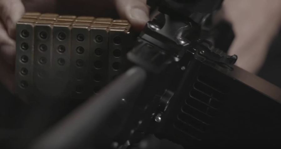 Phiên bản thử nghiệm ban đầu của súng về lý thuyết có thể đạt tốc độ bắn của L5 lên tới 6000 viên mỗi phút, thực tế thử nghiệm cũng đạt tới 1800 viên/phút. Hiện tại vẫn chưa rõ đây chỉ là một mẫu thử nghiệm hay sẽ được sản xuất với số lượng lớn trong tương lai. Nguồn ảnh: FDM.