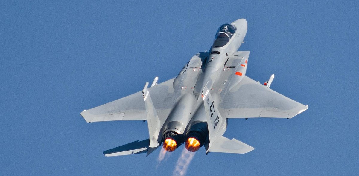 Tính tới năm 2015, ít nhất đã có 43 chiếc máy bay chiếm ưu thế trên không F-15C được nâng cấp lên hệ thống radar AN/APG-70 hoặc radar AN/APG-63(V)1. Nguồn ảnh: Aviation.