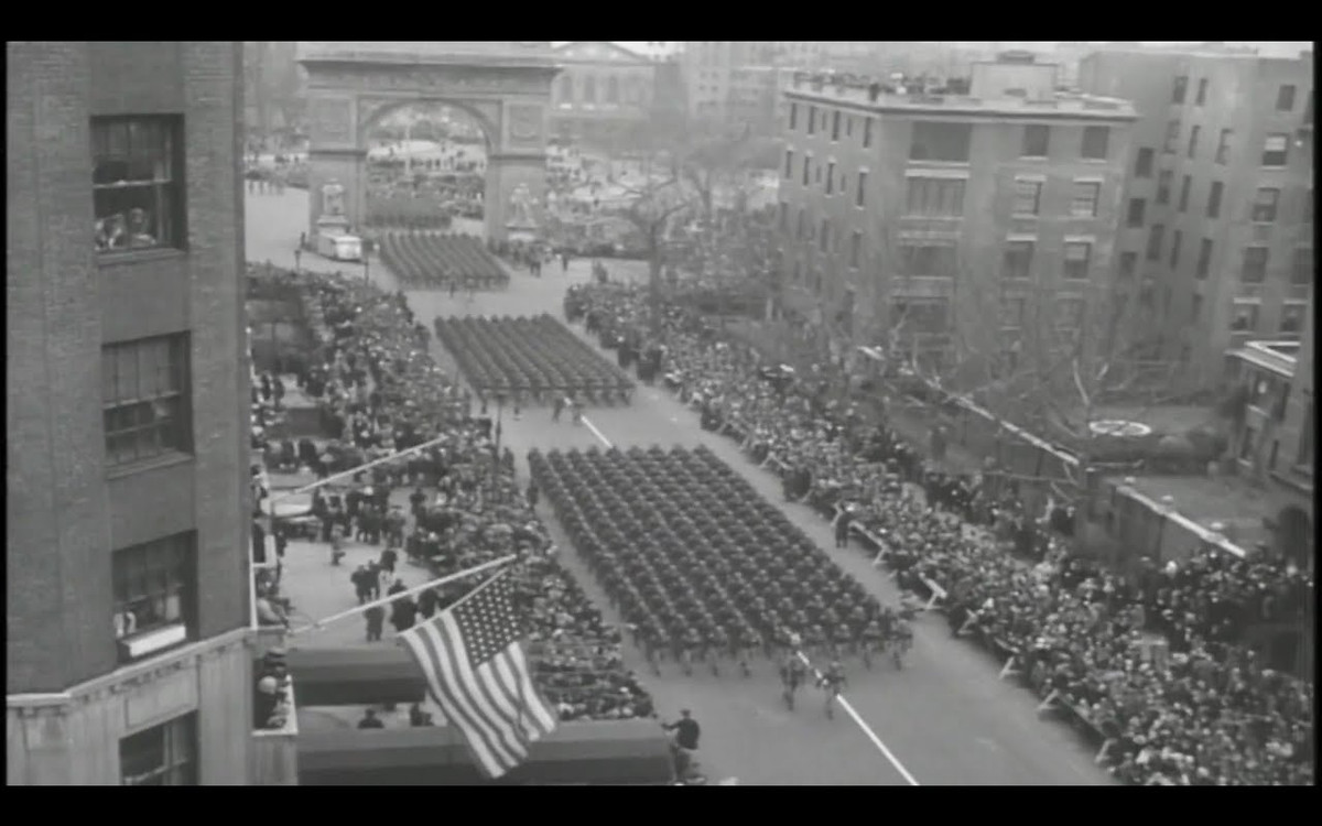 Tất nhiên, cuộc duyệt binh tiếp theo sẽ là cuộc duyệt binh ăn mừng chiến thắng Chiến tranh Thế giới thứ hai của Mỹ. Cuộc duyệt binh này được diễn ra vào năm 1946 nhưng lại có quy mô nhỏ tới không ngờ. Nguồn ảnh: BI.