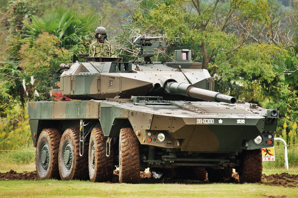 So với xe tăng chủ lực Type 10 có giá 8,4 triệu USD, giá của Type 16 là rẻ hơn nhiều. Tuy nhiên so với các loại xe tăng chủ lực khác của Nga ví dụ như xe tăng T-90 chỉ có giá dưới 5 triệu USD, Type 16 vẫn có giá quá đắt. Nguồn ảnh: Sina.