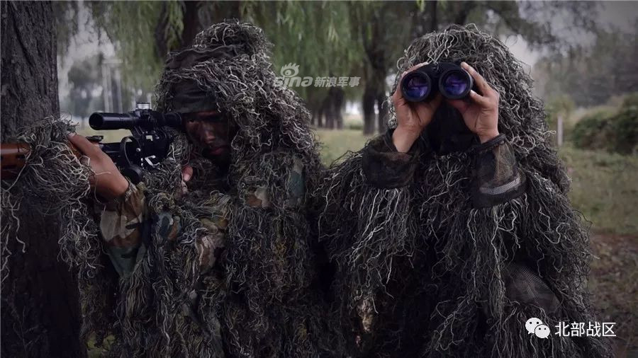 Việc lính bắn tỉa Trung Quốc sử dụng SVD, trong khi nước này có khả năng tự sản xuất rất nhiều loại súng bắn tỉa có thiết kế bullpup hiện đại cho quân đội nước mình lại tiếp tục sử dụng khẩu súng bắn tỉa đời cổ này khiến nhiều người không khỏi ngạc nhiên. Nguồn ảnh: Sina.