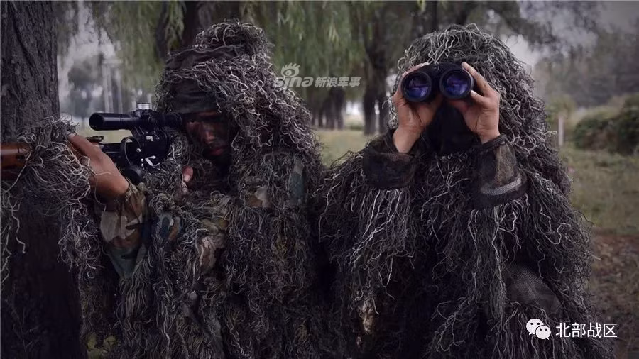 Việc lính bắn tỉa Trung Quốc sử dụng SVD, trong khi nước này có khả năng tự sản xuất rất nhiều loại súng bắn tỉa có thiết kế bullpup hiện đại cho quân đội nước mình lại tiếp tục sử dụng khẩu súng bắn tỉa đời cổ này khiến nhiều người không khỏi ngạc nhiên. Nguồn ảnh: Sina.