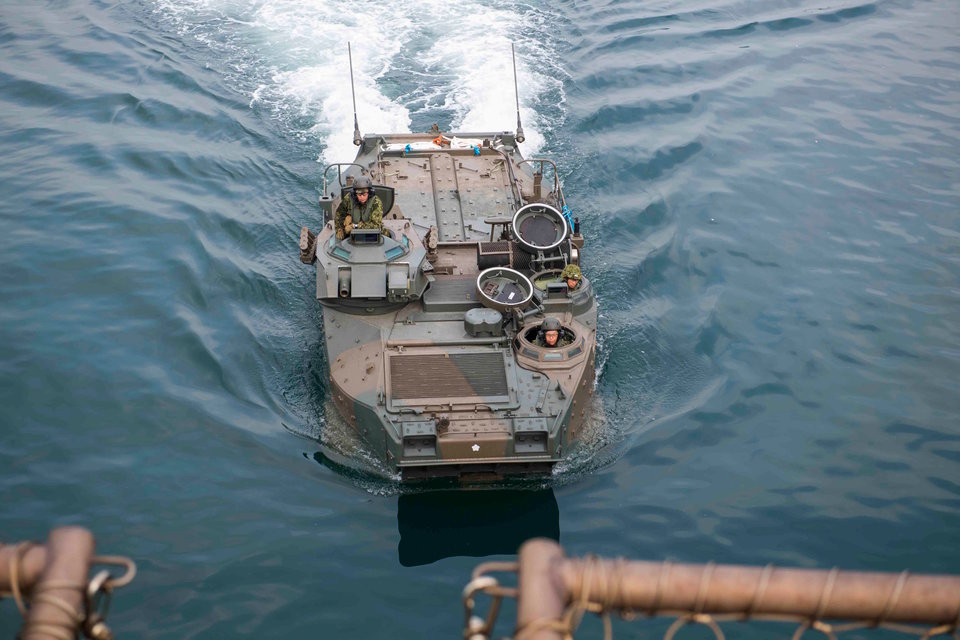 Giống với Mỹ, việc sử dụng học thuyết phòng thủ từ xa có thể trong tương lai sẽ là lý do cực kỳ thuyết phục để Lực lượng Phòng vệ Nhật Bản tiến hành chiến tranh ở nước ngoài dựa trên danh nghĩa "đồng minh tham chiến". Nguồn ảnh: BI.