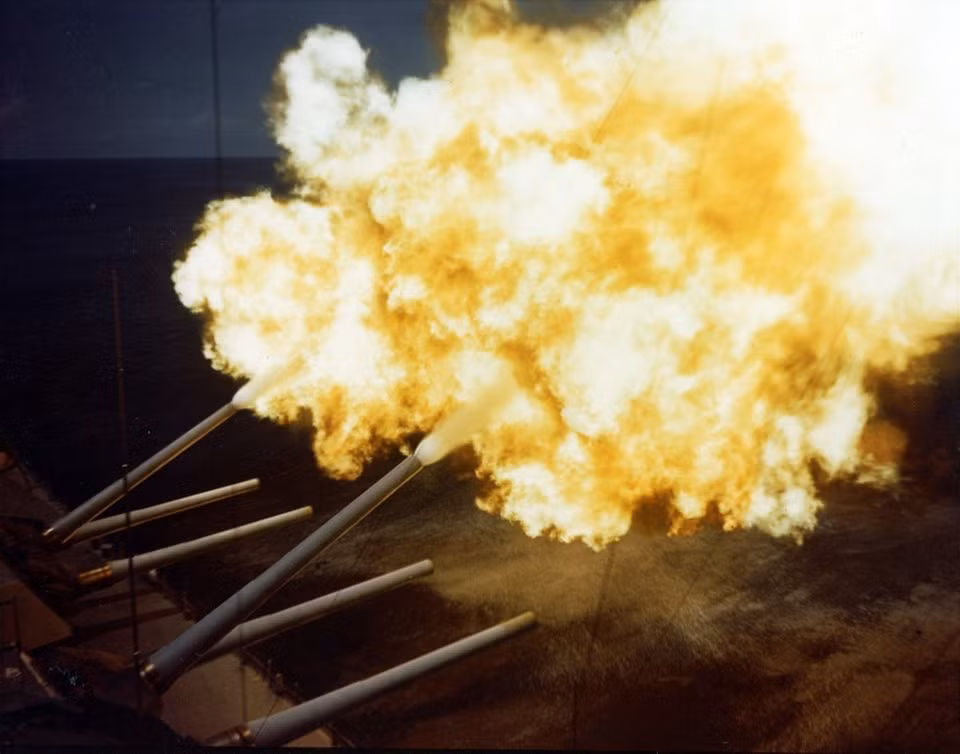 Tốc độ tối đa của thiết giáp hạm này lên tới 50 km/h, nhanh hơn 10 km/h so với lớp cũ là thiết giáp hạm lớp South Dakota ra đời trước đó. Nguồn ảnh: BI.