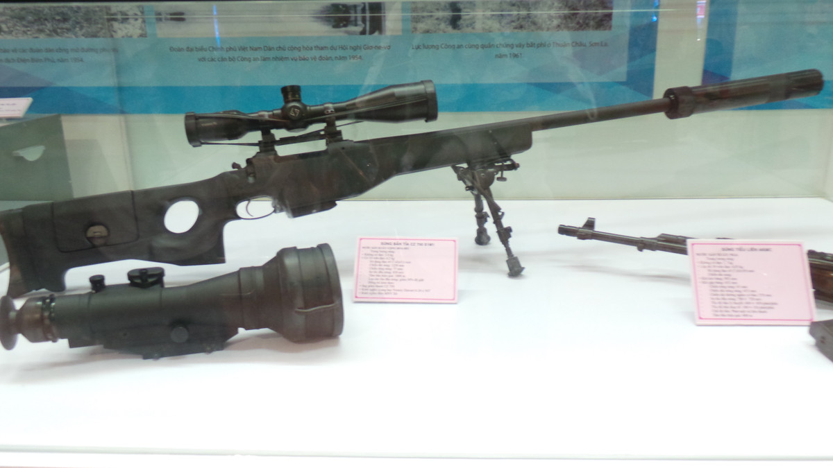 Theo nhiều chuyên gia quân sự, súng bắn tủa CZ 750 S1M2 hiện tại đang được coi là một trong những khẩu súng bắn tỉa tốt nhất cho các lực lượng cảnh sát đặc nhiệm, cảnh sát cơ động trên thế giới với trọng lượng nhẹ, độ chính xác cao và thiết kế hiện đại. Nguồn ảnh: Danviet.