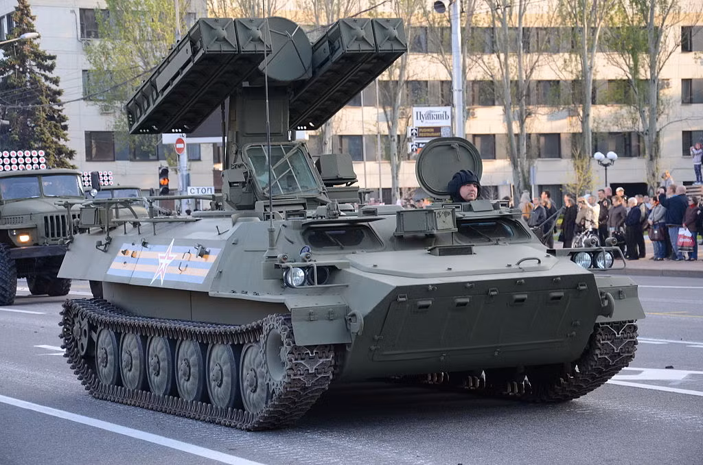 9K35 Strela-10 hay SA-13 có mặt với khoảng 30 tổ hợp trong lực lượng phòng không Syria. Nguồn ảnh: Southfront.