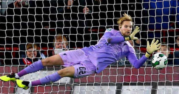 Thu mon Liverpool lap ky luc vo tien khoang hau