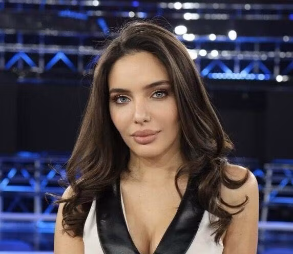 Sara Arfaoui đang bị cộng đồng mạng chỉ trích sau phát biểu chê bai nhà hàng và đồ ăn ở Manchester. Ảnh: The Sun