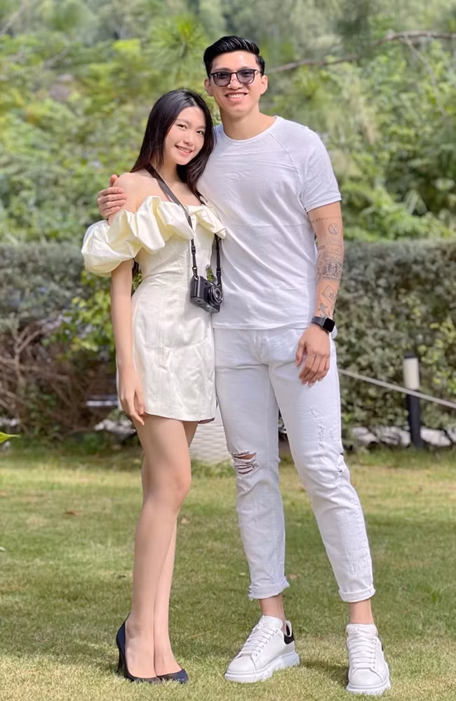 Nguoi yeu Doan Van Hau mang tieng cat xuong suon vi eo “co chai”-Hinh-18