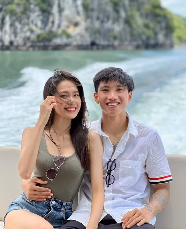 Nguoi yeu Doan Van Hau mang tieng cat xuong suon vi eo “co chai”-Hinh-11