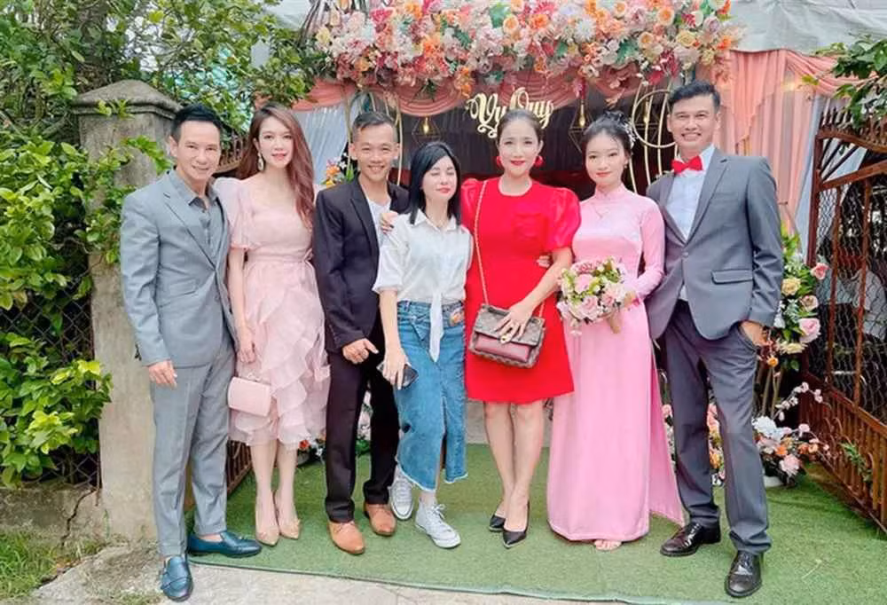 'Dai gia ngam' cua showbiz Viet goi ten Tiet Cuong