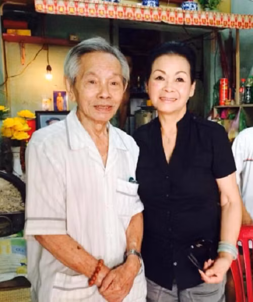 Noi an han cua danh ca Khanh Ly voi minh tinh Tham Thuy Hang-Hinh-2