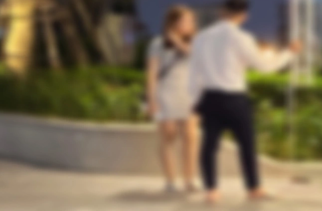 Hen ho qua ung dung: Canh bao bi lua tien bac, su trong trang