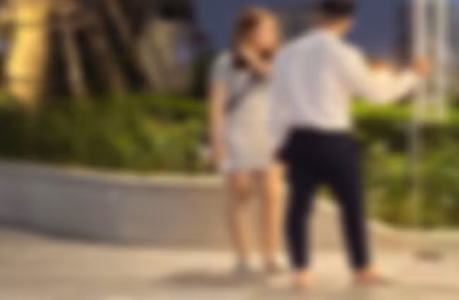 Hen ho qua ung dung: Canh bao bi lua tien bac, su trong trang