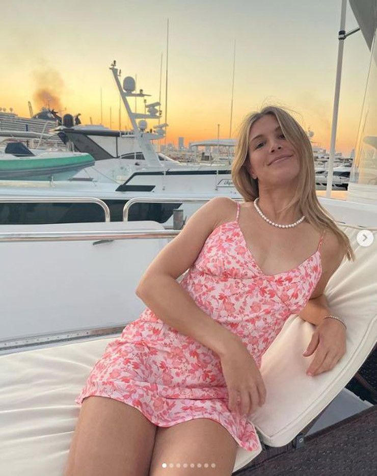 VDV dep nhat the gioi “tiep lua” World Cup, kieu nu Y bi lam dung-Hinh-3