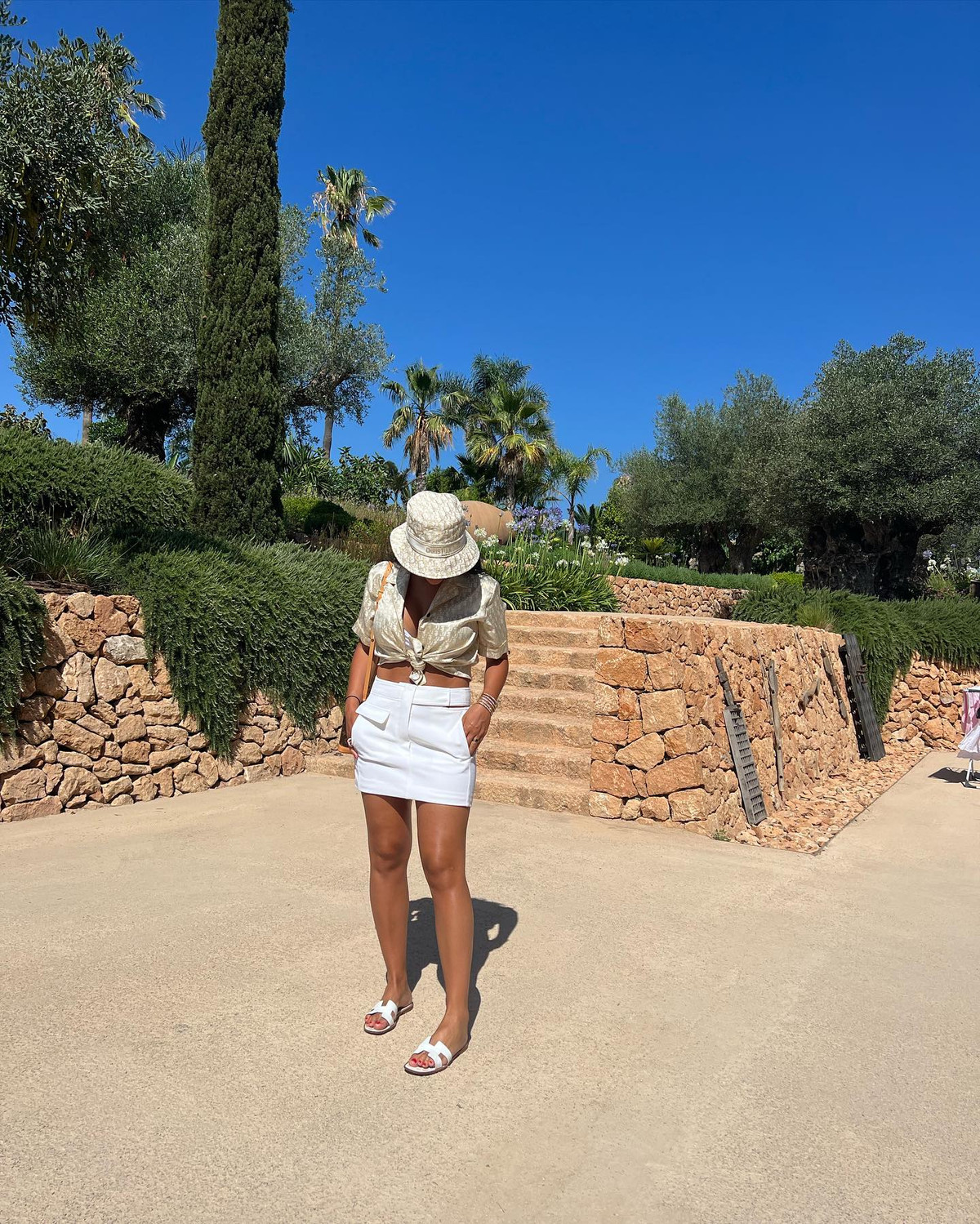 Georgina khoe dang cuc hot sau sinh tren du thuyen 5,5 trieu bang-Hinh-4