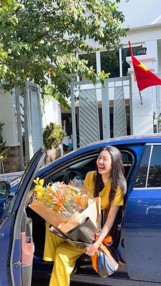 Chong dai gia tung anh mat moc Thuy Van gay nga ngua-Hinh-3