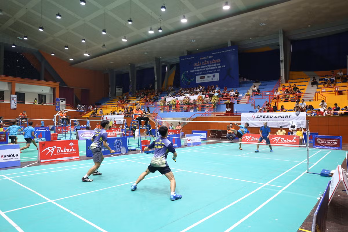 Gan 1000 VDV du Giai Cau long hoc sinh - sinh vien TP Ha Noi 2022-Hinh-2