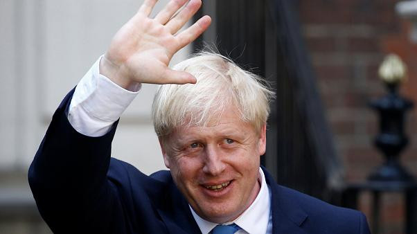 Ngày 7/4, một người phát ngôn của Thủ tướng Boris Johnson cho biết, sức khỏe của ông Johnson hiện đã bình thường. Tuy nhiên, nhà lãnh đạo Anh vẫn tiếp tục phải điều trị tại khoa chăm sóc đặc biệt. Ảnh: Euronews.