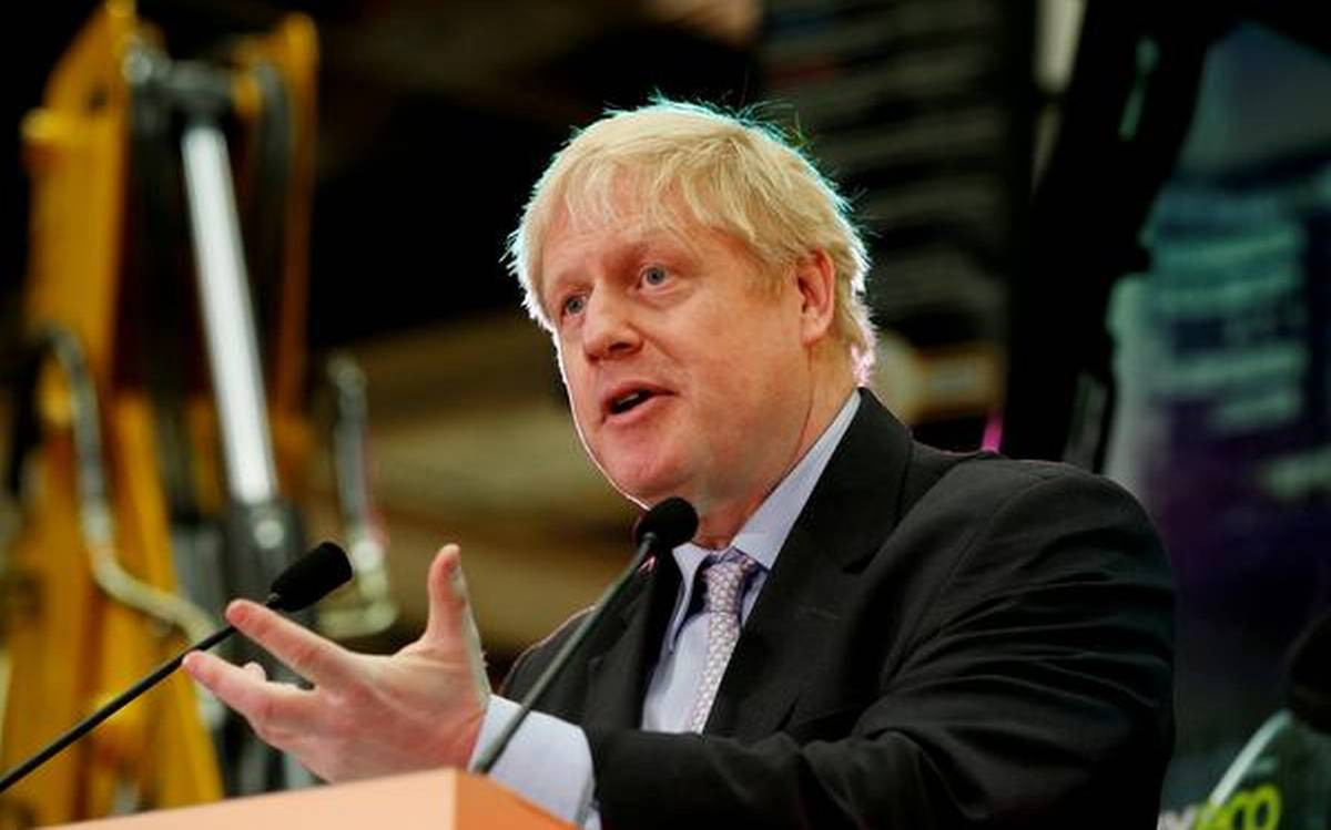 Khi ra viện, nhà lãnh đạo Anh đã gửi lời cảm ơn các y bác sĩ ở Bệnh viện St Thomas vì sự chăm sóc tuyệt vời của họ dành cho ông. Ảnh: Business Line.