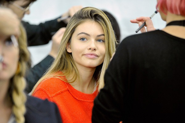Thylane Blondeau đứng đầu trong danh sách những cô gái xinh đẹp nhất thế giới năm 2020, theo bình chọn của Wonders List. Được biết, Blondeau, năm nay 19 tuổi, bắt đầu làm người mẫu từ khi còn rất trẻ. Ngoài ra, cô còn là một nữ diễn viên và nhà thiết kế thời trang. Ảnh: The Blast.