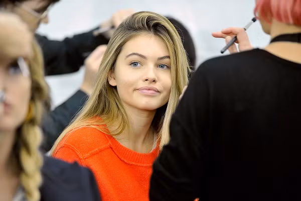 Thylane Blondeau đứng đầu trong danh sách những cô gái xinh đẹp nhất thế giới năm 2020, theo bình chọn của Wonders List. Được biết, Blondeau, năm nay 19 tuổi, bắt đầu làm người mẫu từ khi còn rất trẻ. Ngoài ra, cô còn là một nữ diễn viên và nhà thiết kế thời trang. Ảnh: The Blast.