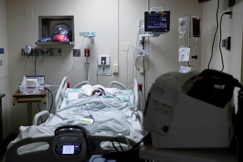 Bệnh nhân được theo dõi trong phòng cấp cứu tại bệnh viện Roseland.
