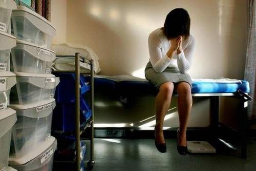 Theo báo cáo được công bố năm 2013, gần 85.000 nạn nhân cưỡng hiếp mỗi năm ở Anh và xứ Wales.