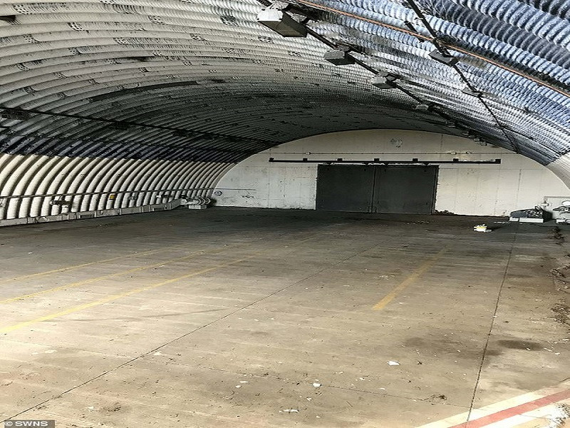 Được biết, căn cứ Upper Heyford từng được sử dụng trong thời kỳ Chiến tranh Thế giới Thứ hai, nhưng đã đóng cửa vào năm 1993.