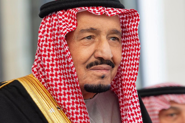 150 thanh vien Hoang gia Saudi Arabia nhiem COVID-19, Quoc vuong phai cach ly