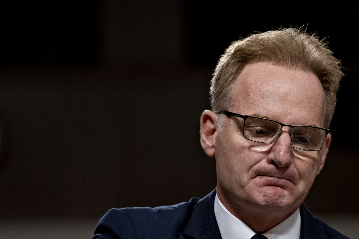 Trong khoảng thời gian từ tháng 4/2017 đến tháng 11/2019, ông Modly giữ chức Thứ trưởng Bộ Hải quân Mỹ.