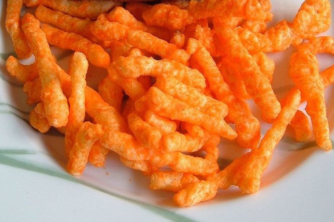 Một số trường học ở California, New Mexico và Illinois (Mỹ) cấm học sinh ăn snack Cheetos. Học sinh sẽ bị tịch thu ngay gói đồ ăn nhẹ cay này nếu bị bắt gặp.