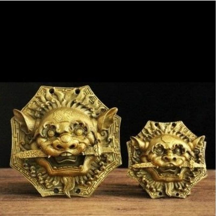  Vật phẩm mang lại may mắn, tiền tài. Bất kể khi nào và ở đâu, những điều tốt lành và niềm vui cũng luôn sẽ luôn làm mọi người cảm thấy thoải mái, có động lực. Nếu bước vào cửa nhà và bắt gặp một số đồ trang trí tốt lành, may mắn, bạn cũng sẽ cảm thấy dễ chịu, vui vẻ. Những món đồ này chính là chất xúc tác trong phong thủy giúp thu hút tài lộc, may mắn hiệu quả. 