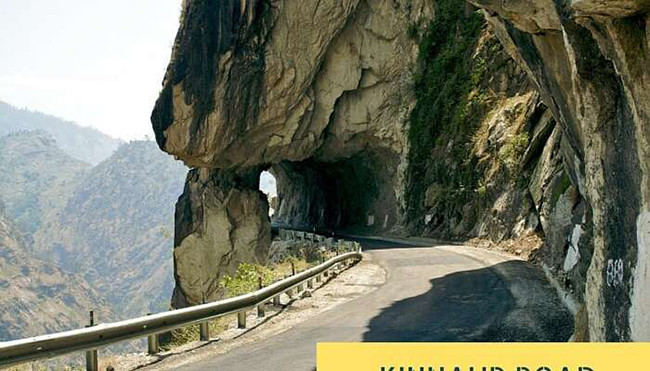 Taranda Dhank: Những tảng đá nhô ra, những hố tối hẹp và những khúc cua khuất khiến con đường này cướp đi sinh mạng của rất nhiều người.