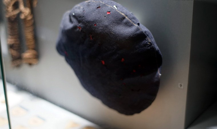 Nón bê-rê được cấp cho thành viên đội Thanh niên Tiền phong trong Cách mạng tháng 8.