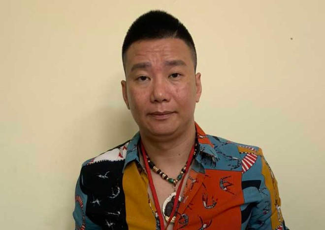  7. Trùm đòi nợ thuê Bùi Công Hiếu bị bắt: Ngày 30/9, Công an TP HCM đã khởi tố bị can, bắt tạm giam Bùi Công Hiếu (còn gọi là Hiếu “Béo”, 36 tuổi, quê Hải Phòng) cùng các đối tượng khác về tội Cưỡng đoạt tài sản. Mặc dù, Hiếu đang bị truy nã, Bùi Công Hiếu vẫn chỉ đạo đàn em gây ra nhiều vụ đòi nợ thuê bằng hình thức tạt sơn nên đã bị cơ quan Công an bắt giữ. 