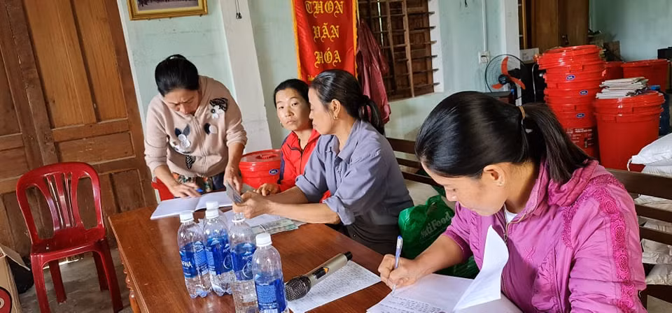 Quang Binh: Tra lai tien, can bo thon phai xin loi nguoi dan Ngoa Cuong-Hinh-2