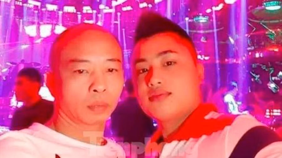 Ngày 11/7/2019, Tiến "trắng" và đồng bọn bị Viện Kiểm sát nhân dân huyện Đông Hưng truy tố tội "Cố ý gây thương tích".