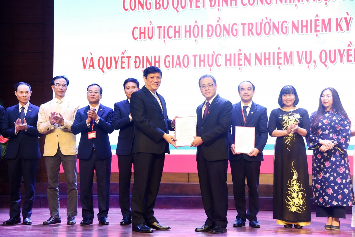Trước đó, GS Tạ Thành Văn, Hiệu trưởng Đại học Y Hà Nội nhiệm kỳ 2015-2020 được bổ nhiệm giữ chức Chủ tịch Hội đồng trường nhiệm kỳ 2020-2025.