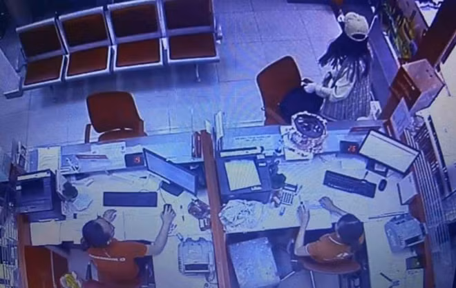 Nu nghi pham cuop ngan hang Techcombank: Cai gia cua su lieu linh?