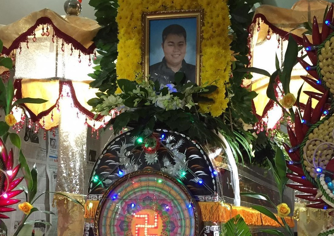  5. Một 'hiệp sĩ' tử vong khi truy bắt trộm. Ngày 16/10, đại diện Đội SBC Biên Hòa cho biết anh Cao Võ Minh Quang (27 tuổi, thành viên đội, ngụ phường Bửu Hòa, TP Biên Hòa, Đồng Nai) đã mất tại nhà riêng tối 15/10. Trước đó, khoảng 20h30 ngày 14/10, đội săn bắt cướp nhận được tin báo của người dân về việc mất xe máy nên hỗ trợ truy bắt. Khi cùng đồng đội truy bắt, anh Quang bị đối tượng đạp vào xe ngã xuống đường là bị thương nặng. Đối tượng Lang Văn Lăng (29 tuổi, quê Nghệ An) sau đó bị các hiệp sĩ bắt giữ.