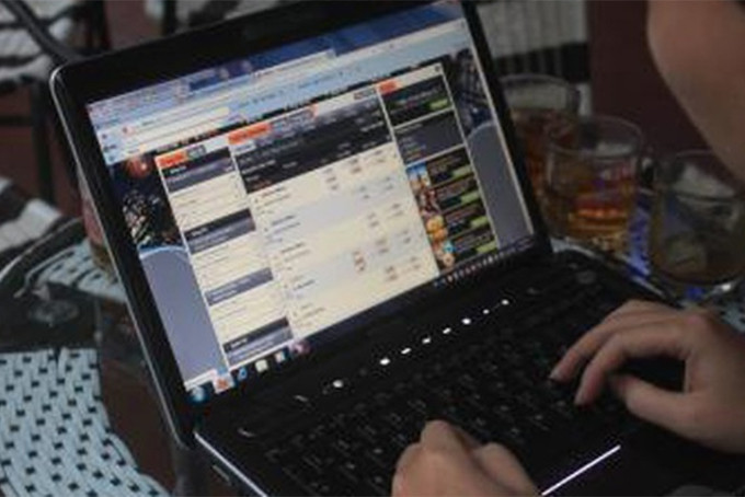 Theo lời khai ban đầu của các đối tượng, Hải là người quản lý tài khoản Super Master cá độ bóng đá chia thành 10 tài khoản Master, 21 tài khoản Agent, 76 tài khoản member với số điểm giao dịch cá độ bóng đá rất lớn. Các đối tượng trong đường dây trên được phân công, phân cấp cụ thể, phân chia nhiệm vụ cho từng thành viên và phải là người có uy tín, tin cậy, nhận được sự bảo lãnh thì người chơi mới có thể tham gia đánh bạc.