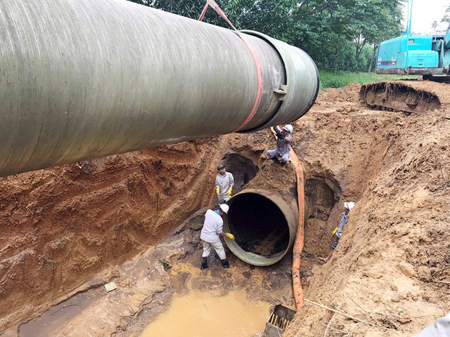 Vo duong ong nuoc song Da 4 lan nam 2020... dan duoc den bu?